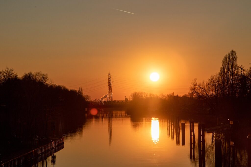 地方配送に対応しているサービスはどこですか？